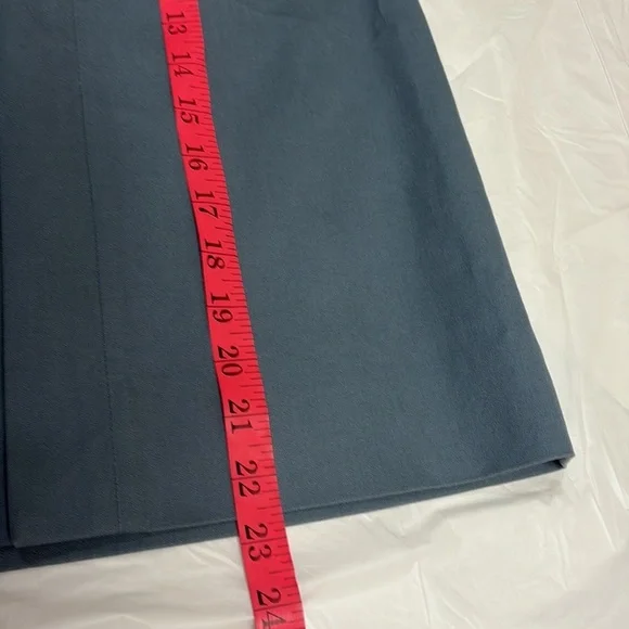⭐️ J. Crew Gray Pencil Skirt Knee-Length Work Slit skirt- size 4 - Picture 7 of 8
